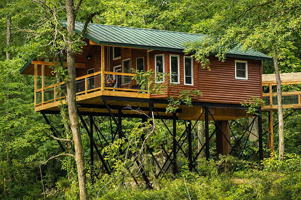 Missouri Grapevine Couples Cabin