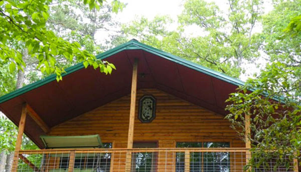 Missouri Romantic Couples Dogwood Cabin