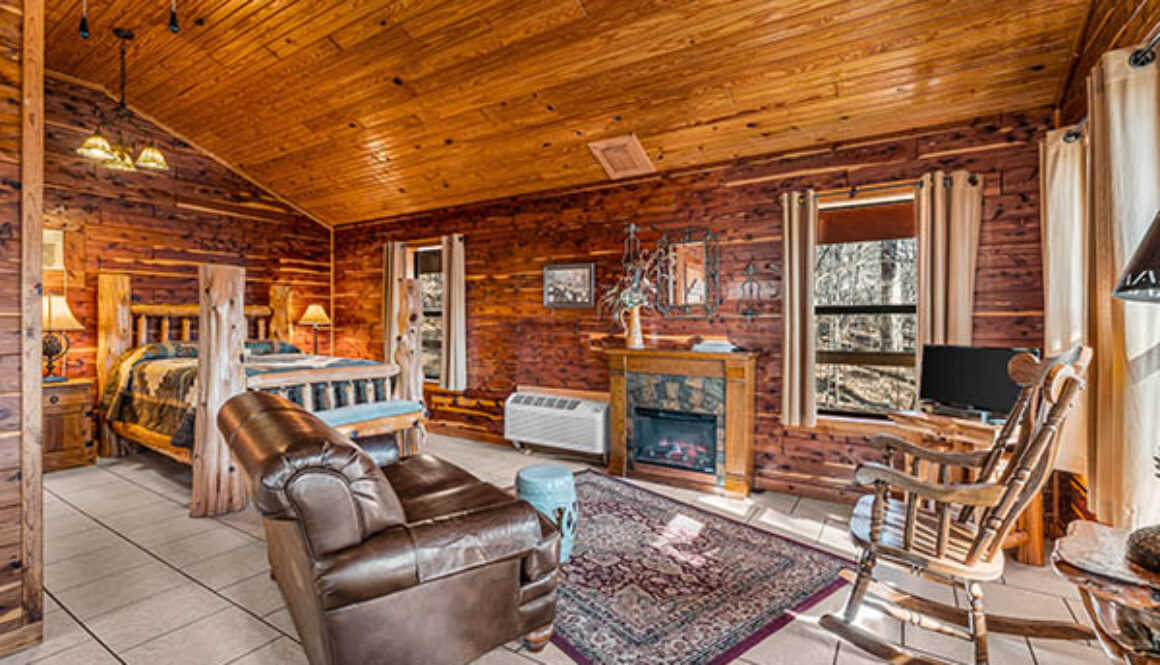 Whispering Pine Couples Cabin Missouri Ozarks