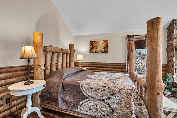 White Oak couples cabin Missouri